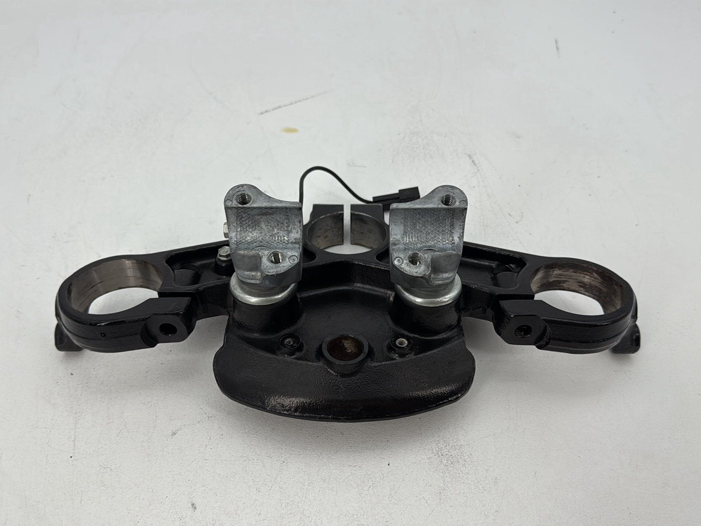 2014 Harley Electra Glide Touring CVO Screamin Eagle OEM Front Fork Upper Triple Tree Clamps