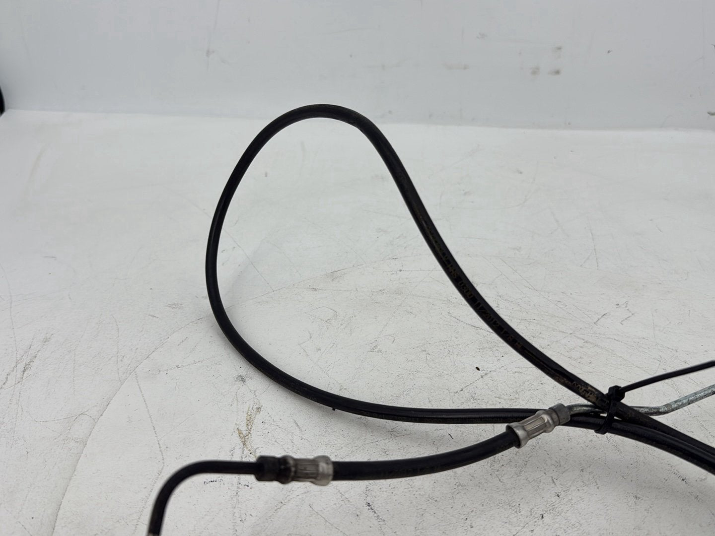 2008 - 2016 Harley-Davidson Touring Electra Glide Ultra Front Brake Hose Line Pipe ABS 	41679-09
