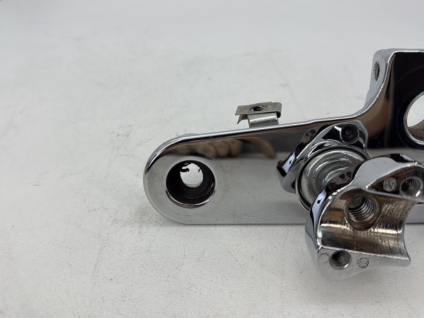 2004 Harley Softail FLSTC Heritage Classic OEM Front Fork Upper Triple Tree Clamps