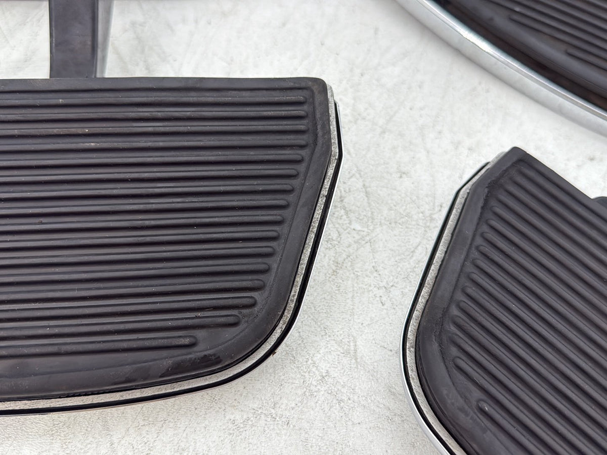 2018 Harley Electra Glide Touring Left Right Driver & Pass Floorboard Foot Rest