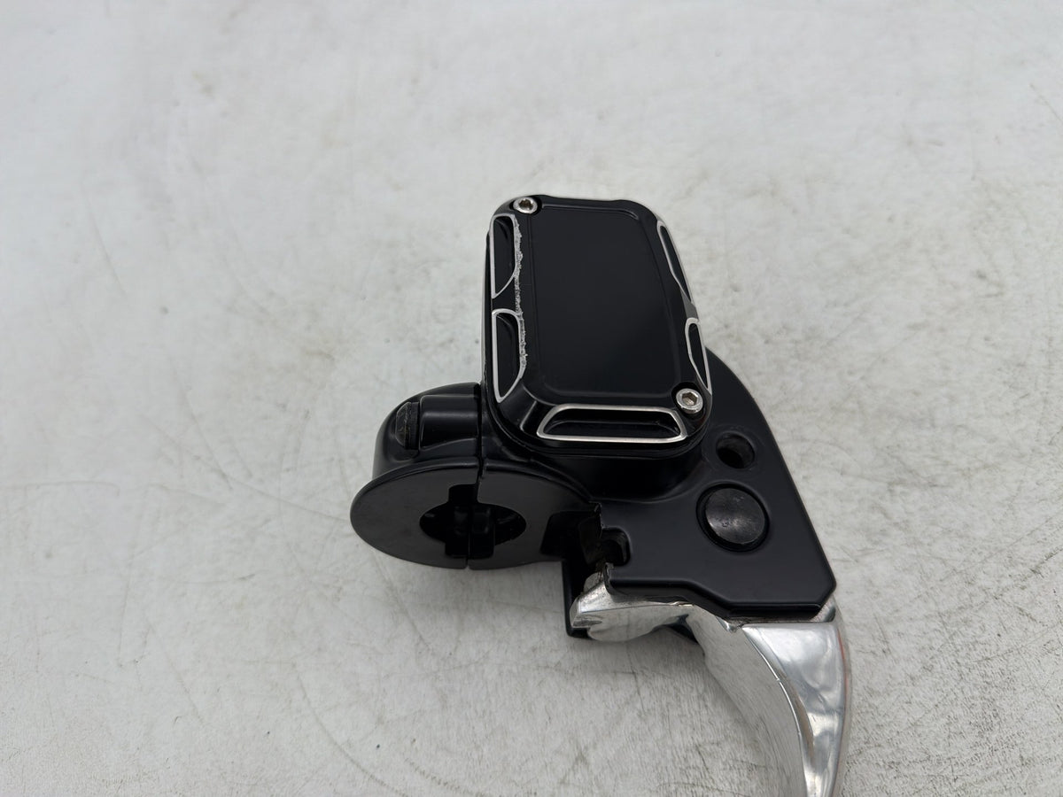 09 Harley Street Glide Touring FLHX OEM Front Right Brake Lever Master Cylinder
