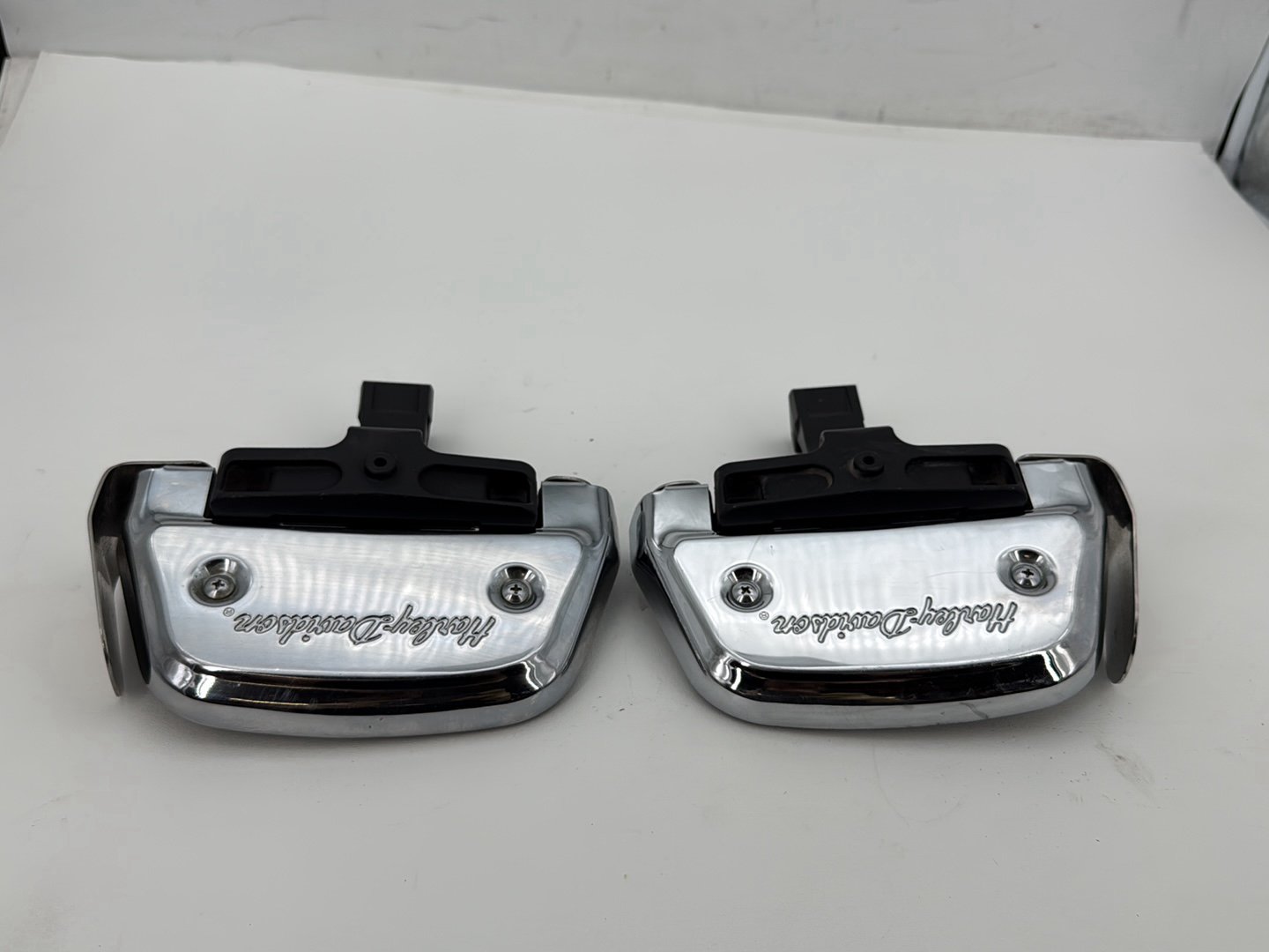2007 Harley Softail Heritage Classic FLSTC OEM Left & Right Passenger Floorboard Foot Rest