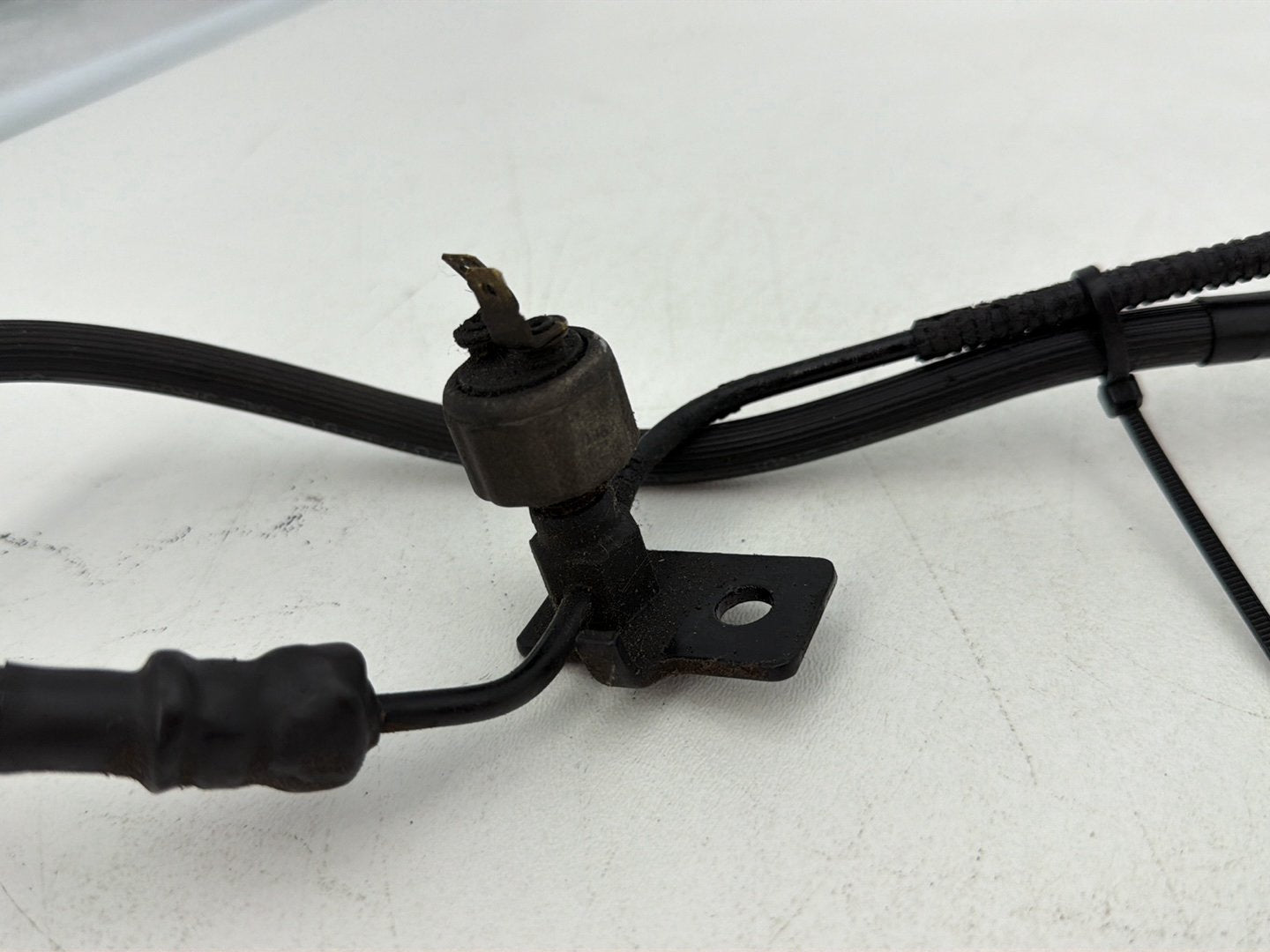 1986 - 1998 Harley-Davidson Softail Heritage Classic Rear Brake Hose Line Pipe 40957-87C