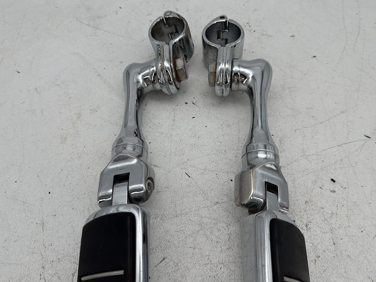 2006 Harley Street Glide Touring FLHXI OEM Front Right Left Highway Foot Pegs