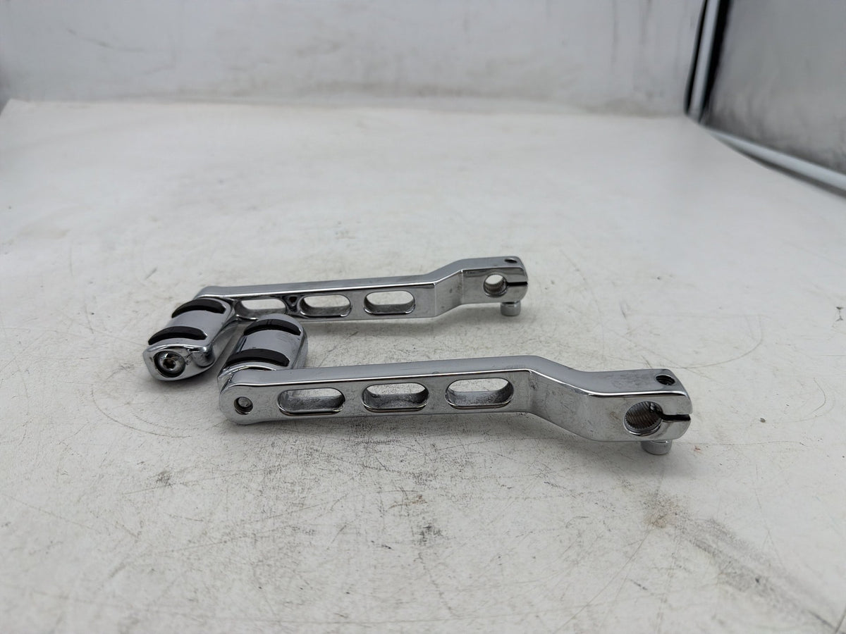 2010 Harley Street Glide Touring FLHX OEM Gear Shifter Lever Pedal Pedals