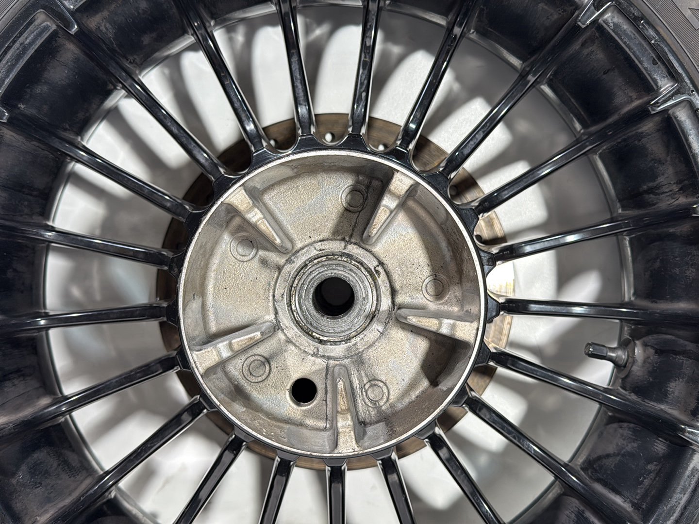 2019 - 2023 Harley-Davidson Touring Road King Special Rear Wheel Rim Tire 40900484A