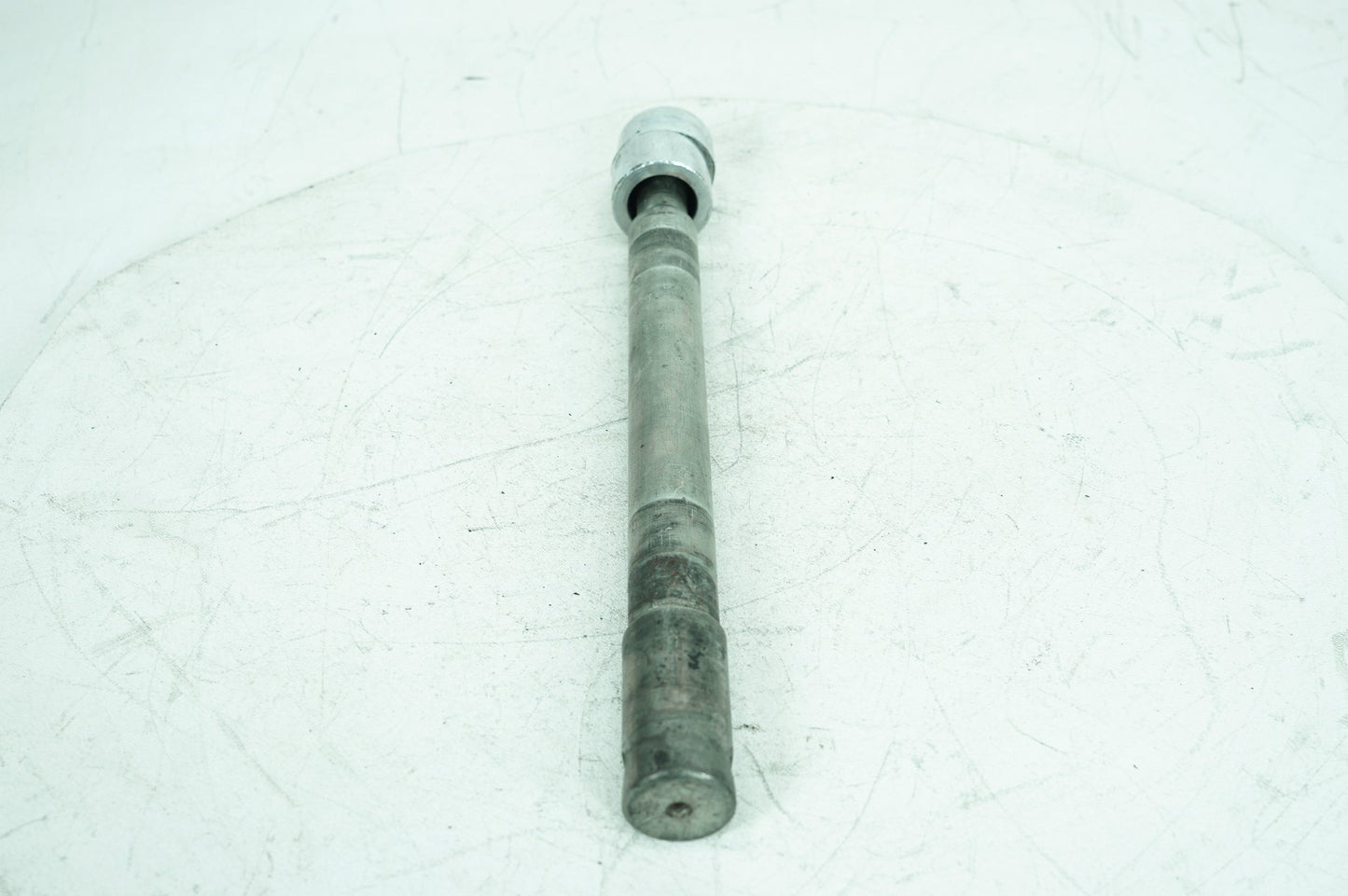 1999 - 2006 Harley-Davidson Touring Road King Police Front Wheel Axle Bolt Shaft 43364-00