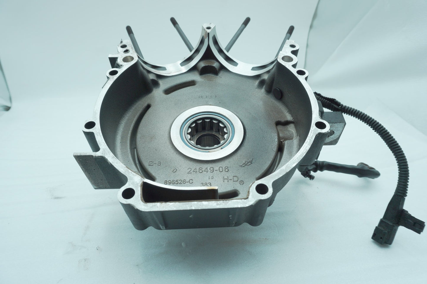 2007 - 2011 Harley-Davidson Touring Electra Glide Crankcase Shaft Engine Motor Cover 24649-06
