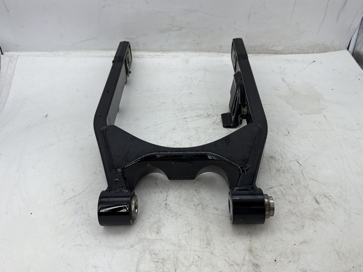 2012 Harley Dyna FXDF Fat Bob OEM Rear Fork Swingarm Swing Arm