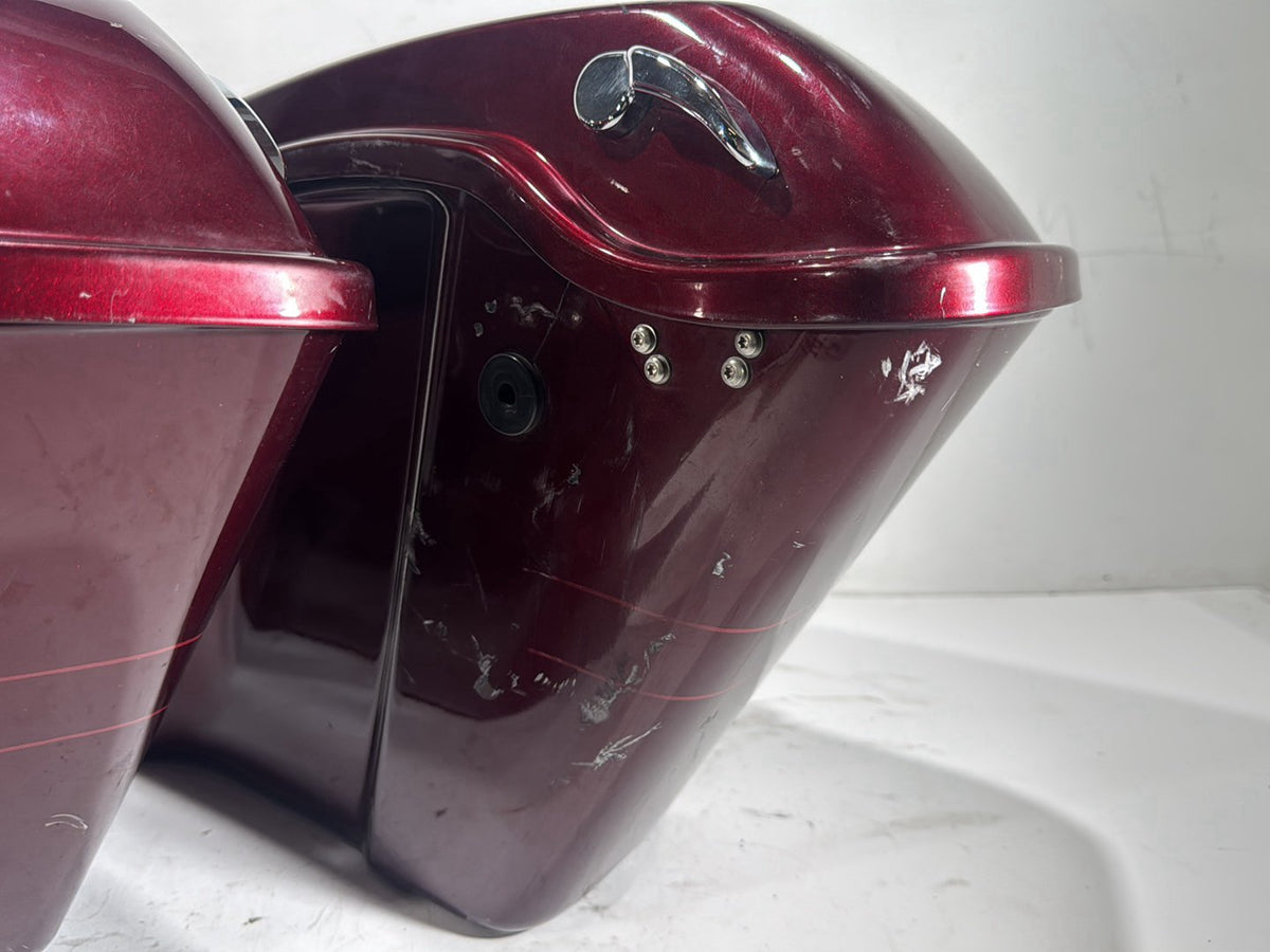 2014 Harley Street Glide OEM Left 1 Saddlebag Luggage NO Key SCRATCHED