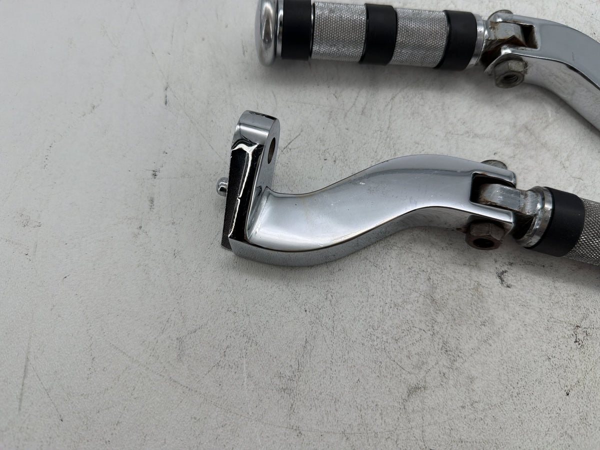 2006 Harley Road King Touring Custom OEM Passenger Left & Right Foot Pegs