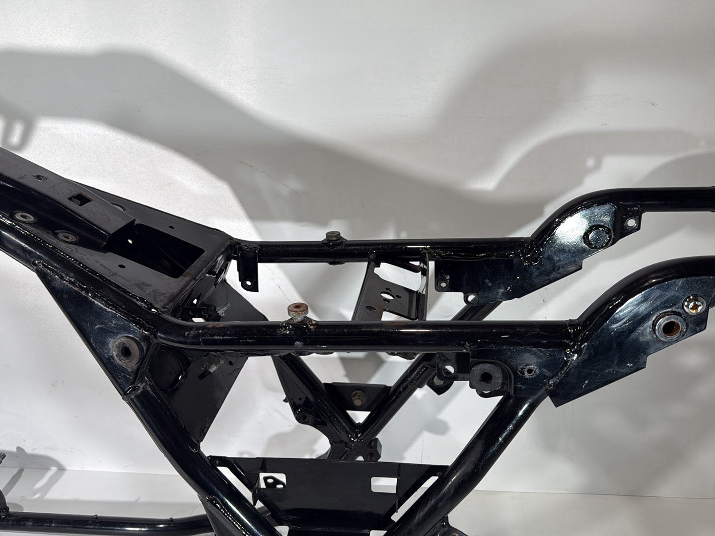 1999 - 2006 Harley-Davidson Touring Road King Police Body Main Frame Chassis CLN CLR 47900-01