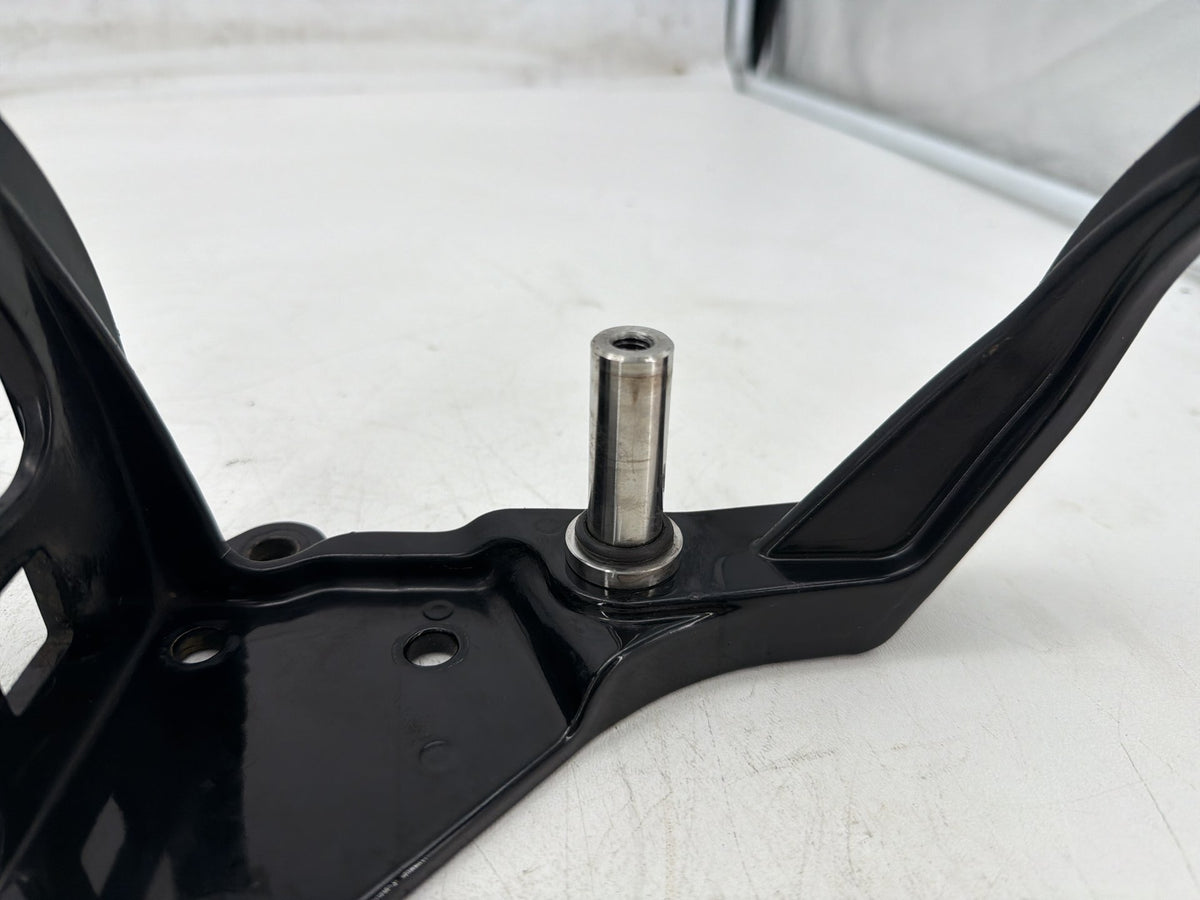 2001 Harley Heritage Softail Classic Left Right Foot Rest Peg Support Bracket