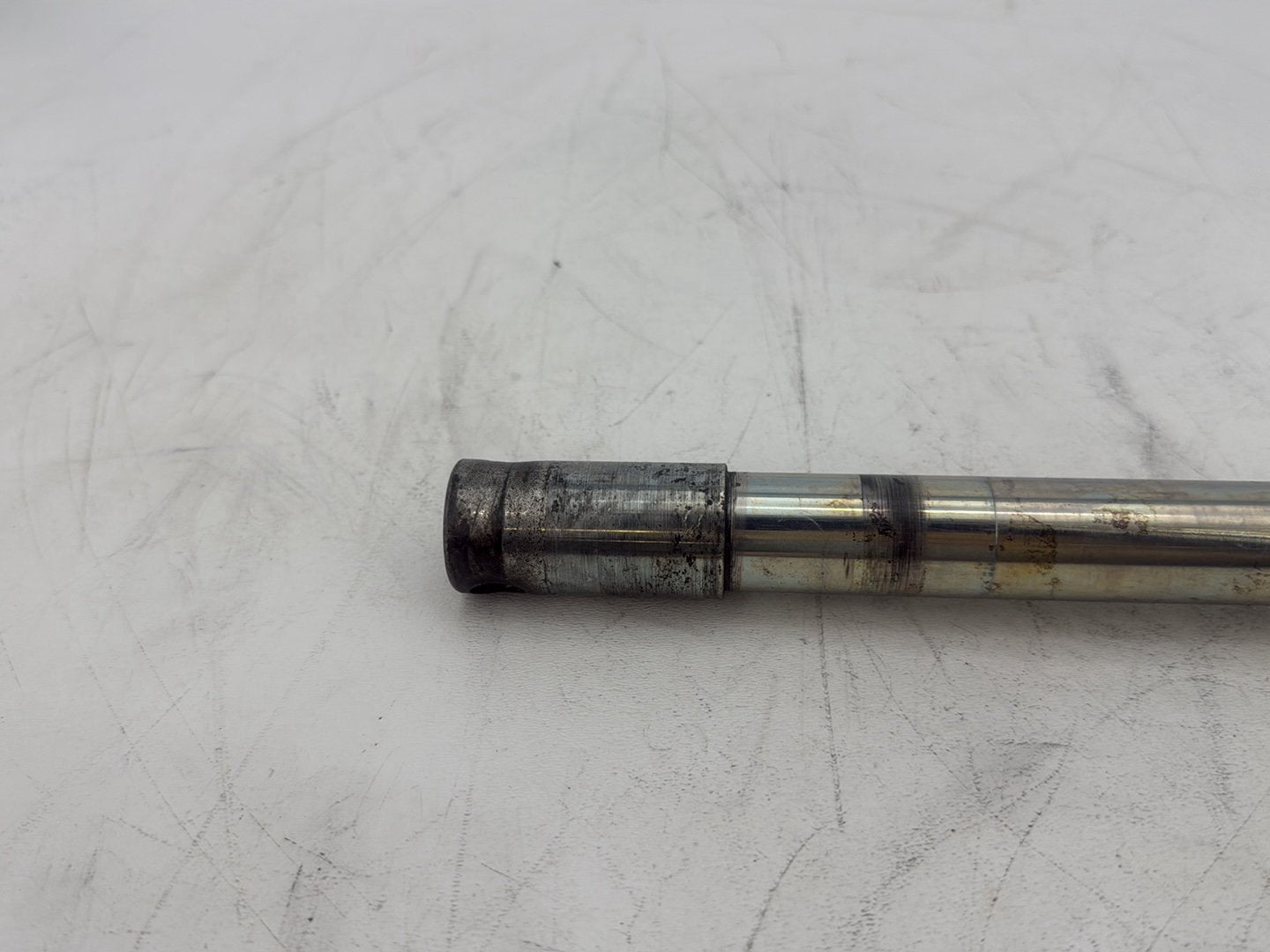 2011 Harley Electra Glide Ultra FLHTK OEM Front Wheel Axle Bolt Shaft