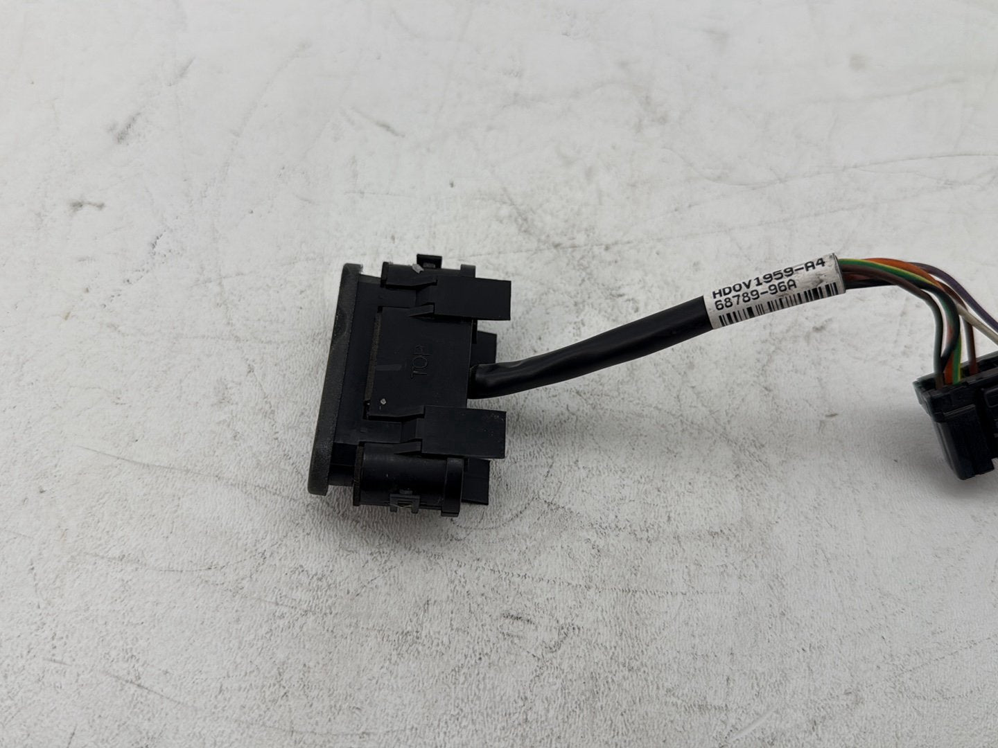 2007 Harley Touring FLHTP Electra Glide Police OEM Dash Indicator Lamp Wire Plug 68789-96A