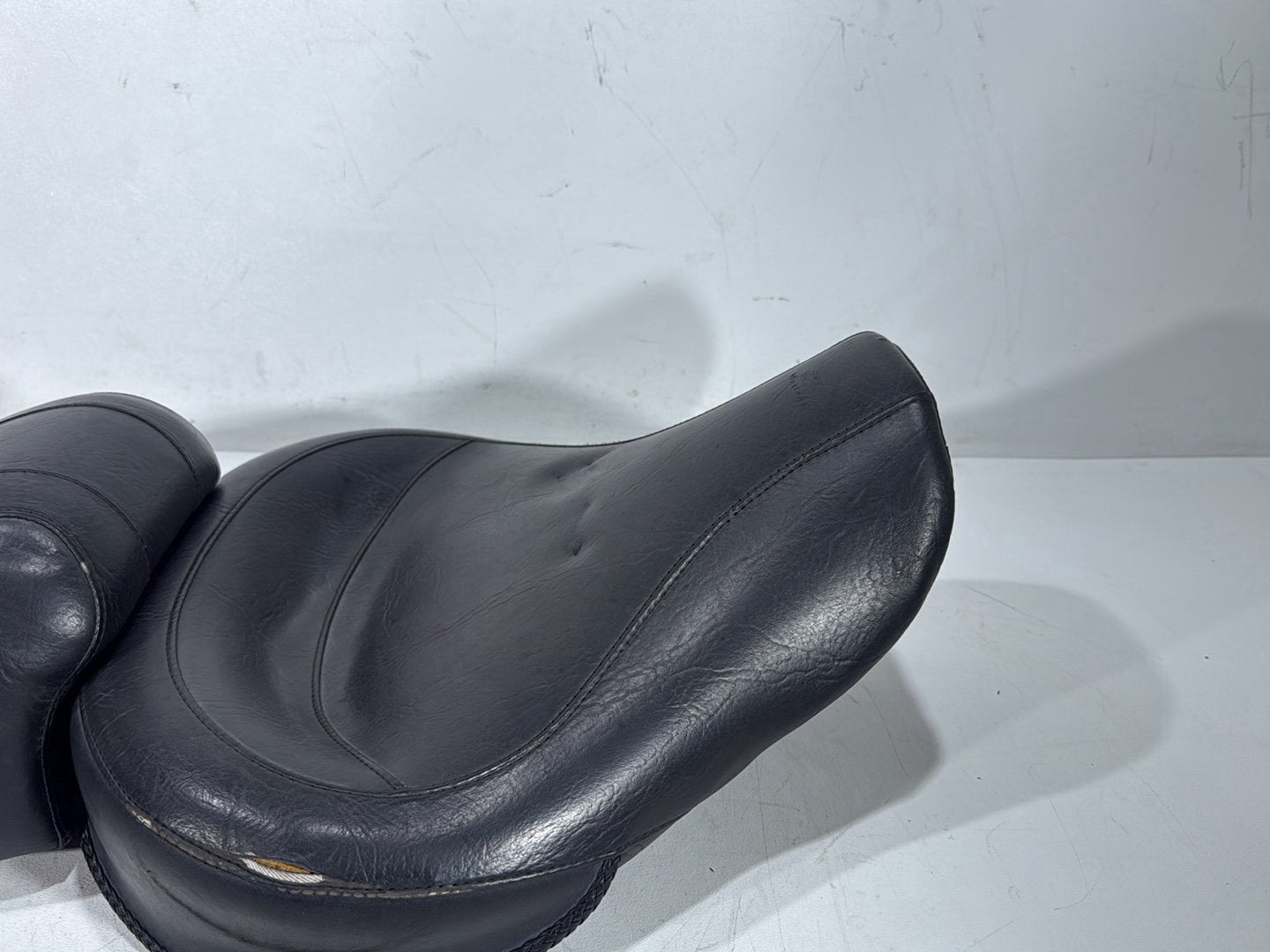 2000 Harley Dyna FXDWG Wide Glide OEM Passenger Rider Driver Seat Saddle