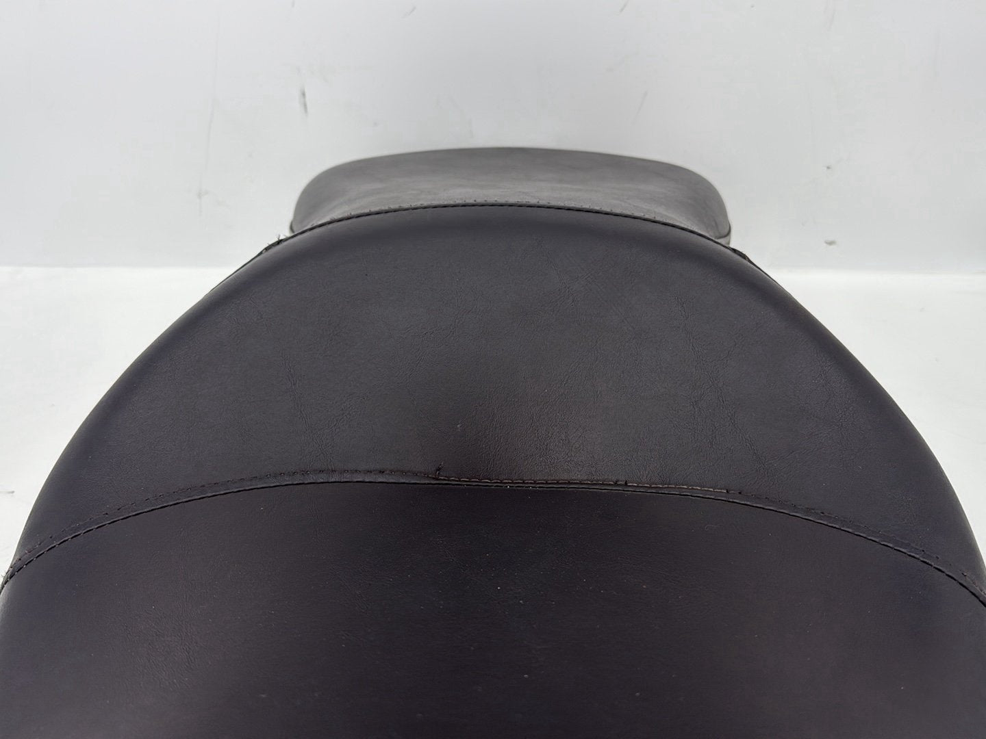 2007 - 2012 Harley-Davidson Dyna Super Glide Passenger Rider Driver Seat Saddle   53077-06