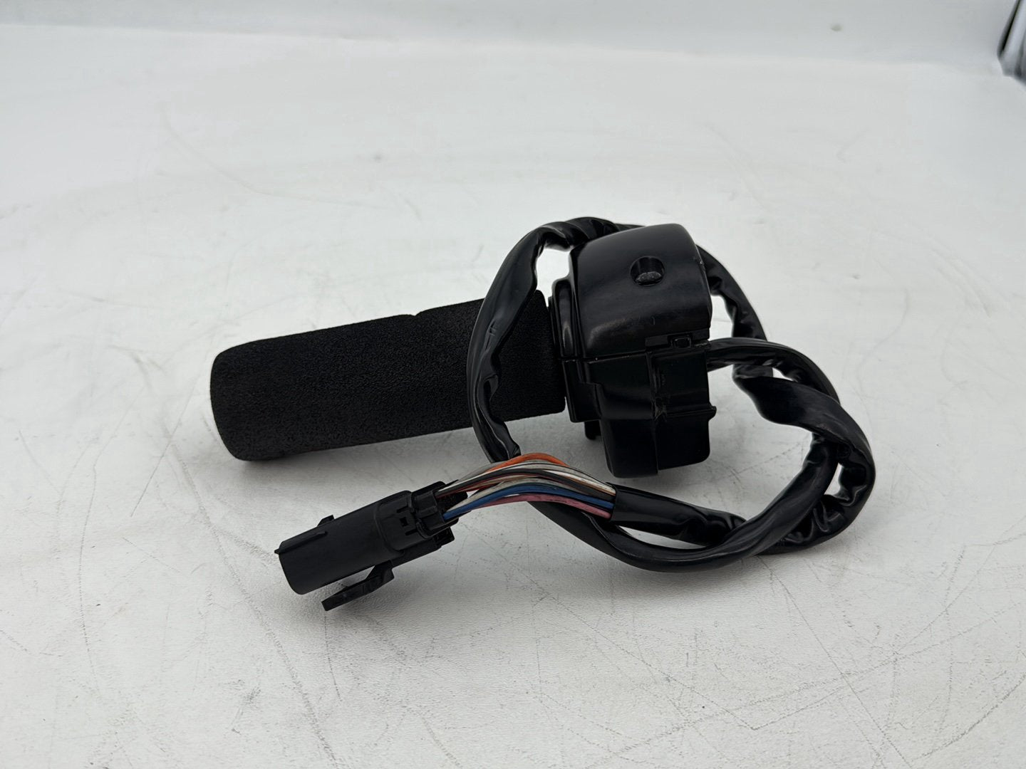 2007 - 2016 Harley-Davidson Touring Electra Glide Ultra Right Engine Start Kill Switches Controls