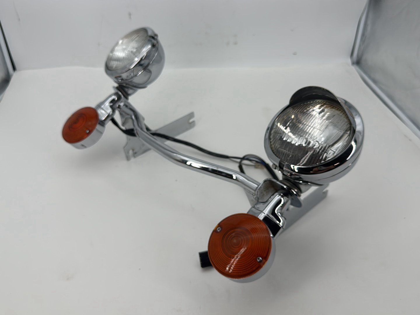 1999 - 2006 Harley-Davidson Touring Electra Glide Classic Front Turn Signal Indicators Aux Light Bar 68712-94A