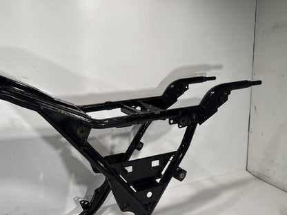 1999 - 2006 Harley-Davidson Touring Road King Custom Body Main Frame Chassis CLN CLR  	47900-02A