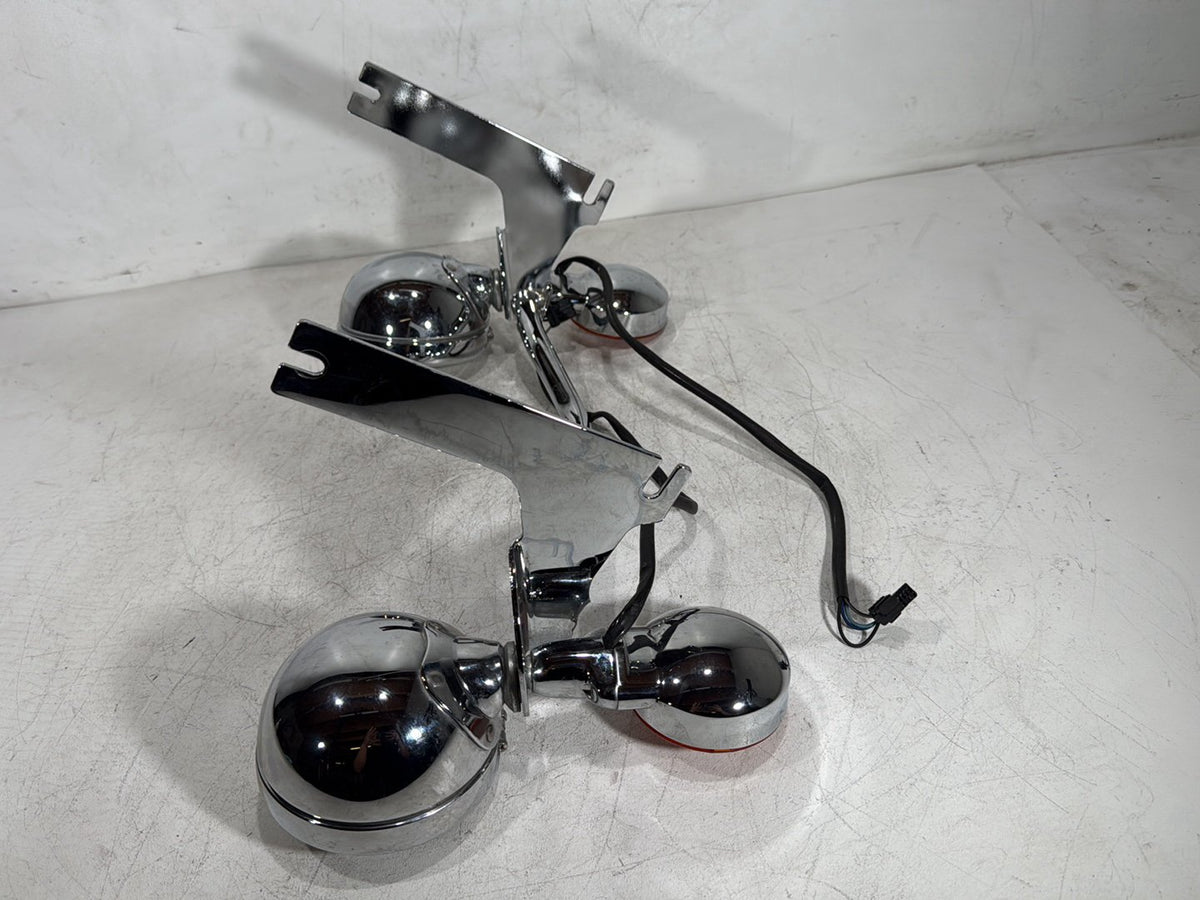 2007 Harley Electra Glide Touring OEM Front Turn Signal Indicators Aux Light Bar