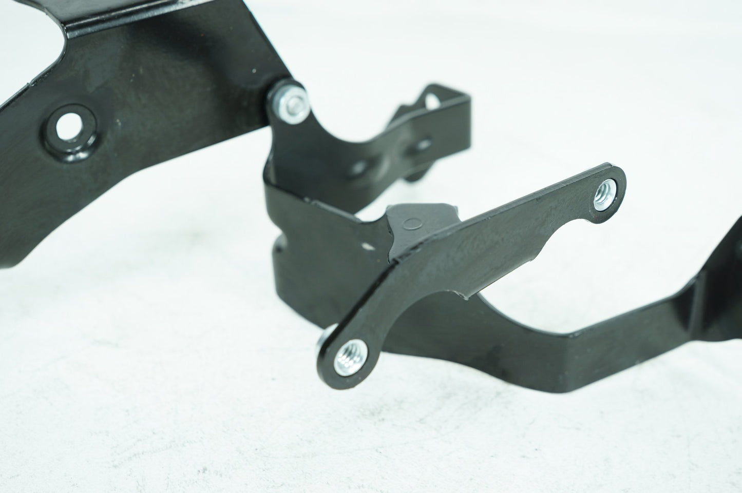 2018 - 2025 Harley-Davidson Softail Street Bob Front Fairing Radio Caddy Mount Holder 47200478