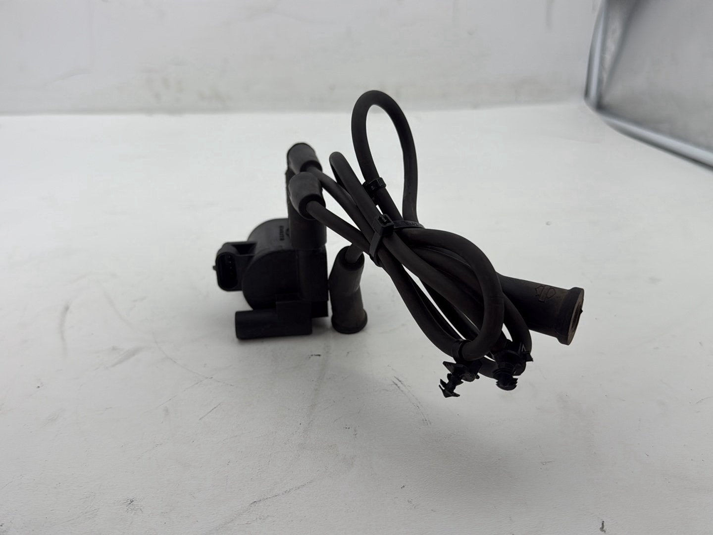 2011 Harley Road King Touring FLHRC Classic OEM Ignition Coil Spark Plugs Cable
