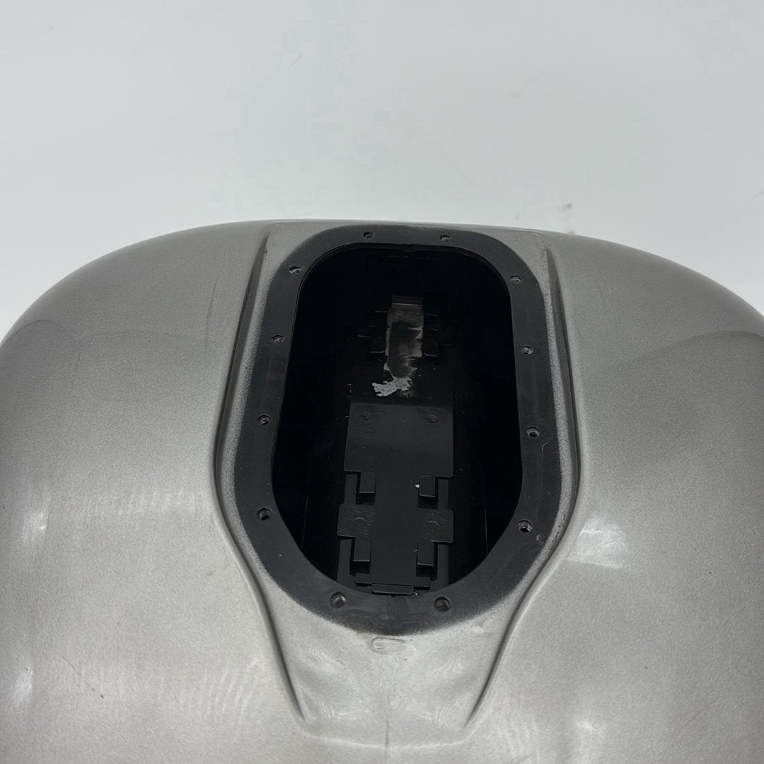 2007 - 2012 Harley-Davidson Dyna Super Glide Fuel Gas Tank Gasoline Reservoir 61590-04A