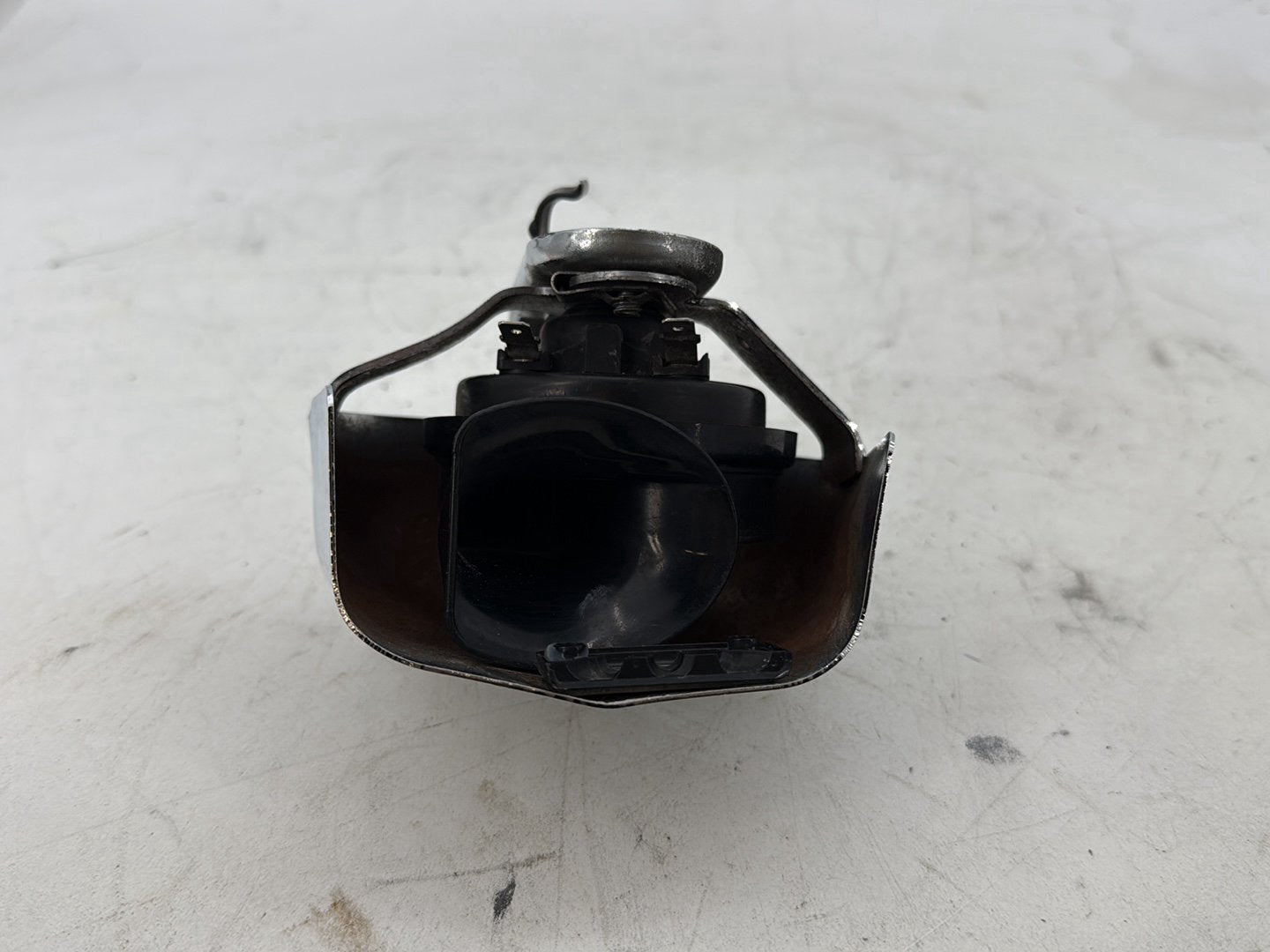 2002 Harley Heritage Softail Classic FLSTC OEM Horn Signal Klaxon Chrome Cover