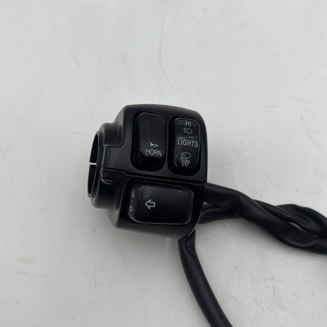 1999 - 2006 Harley-Davidson Softail Night Train Left Turn Signal Headlight Switches Controls  	71685-06A