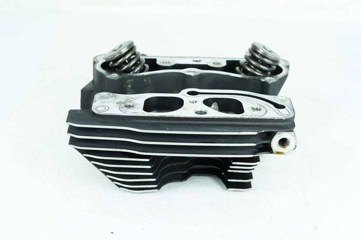 1999 - 2006 Harley-Davidson Softail Heritage Classic Rear Twin Cam Engine Cylinder Head 16725-99