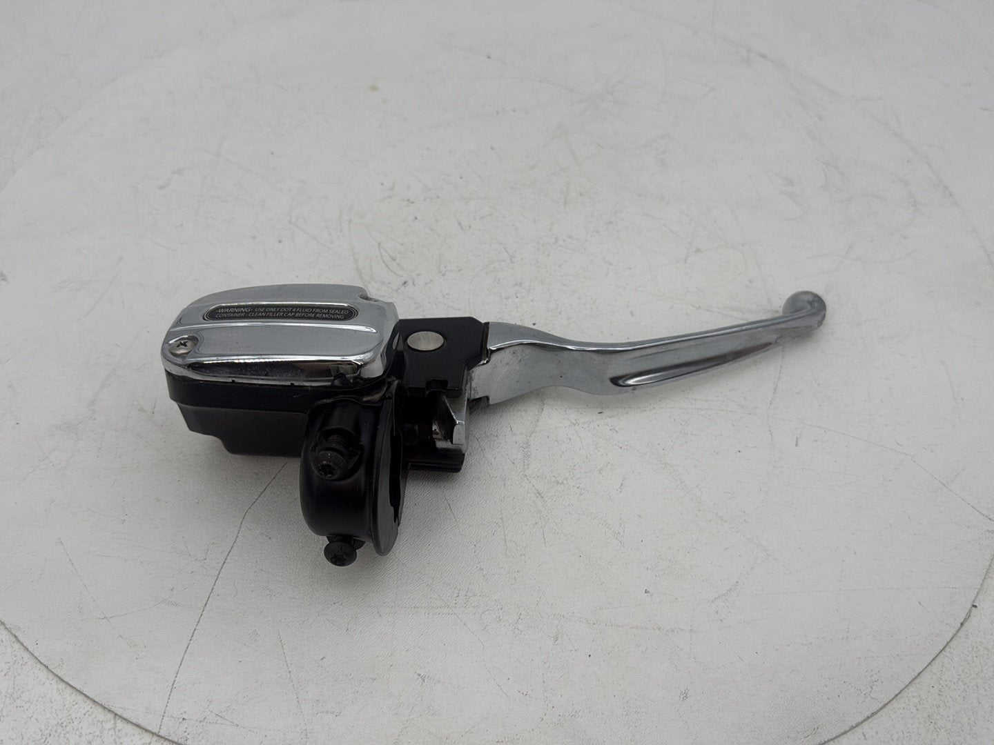 2007 - 2012 Harley-Davidson Touring Electra Glide Ultra Front Right Brake Lever Master Cylinder 	44551-08