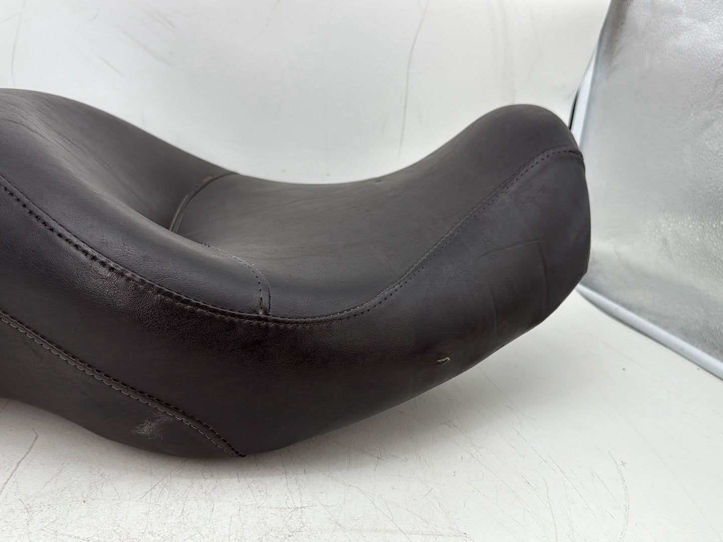 2005 Harley Dyna FXDWG Wide Glide OEM Passenger Rider Driver Seat Saddle