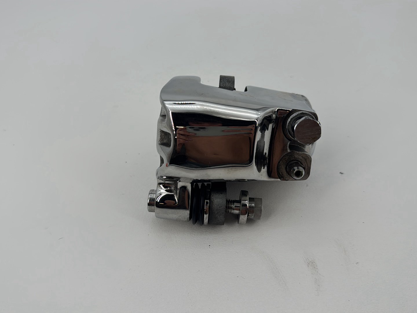 1999 - 2006 Harley-Davidson Dyna Wide Glide Front Left 1 Brake Caliper 44046-84C