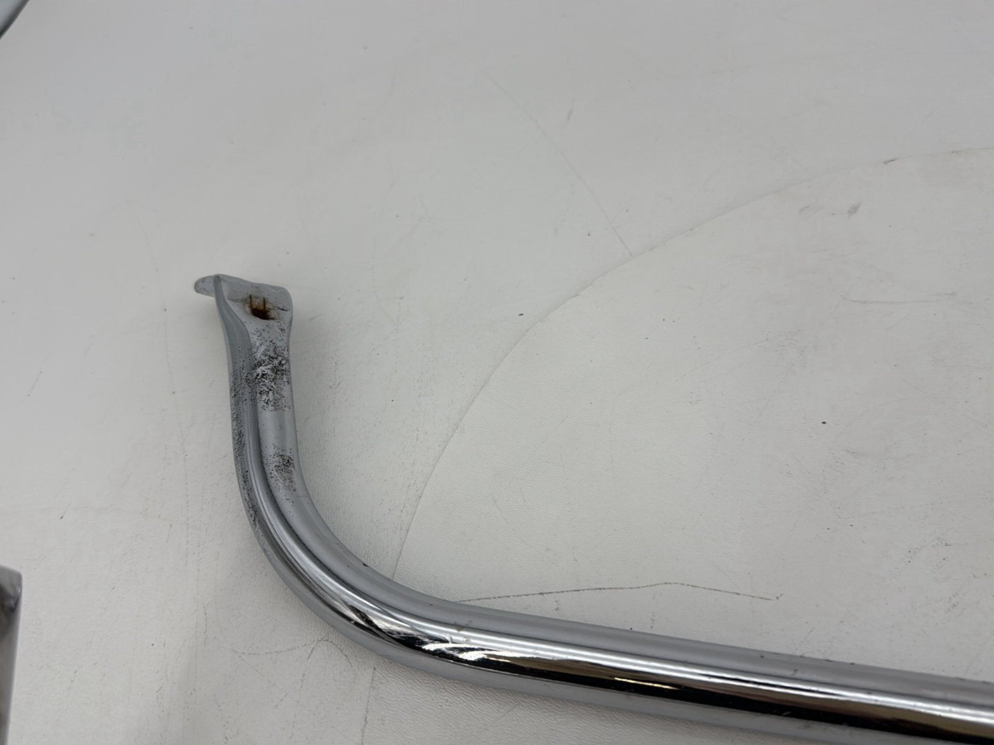 1999 - 2006 Harley-Davidson Touring Electra Glide Rear Left Right Saddlebag Guard Rails Bar 49194-85
