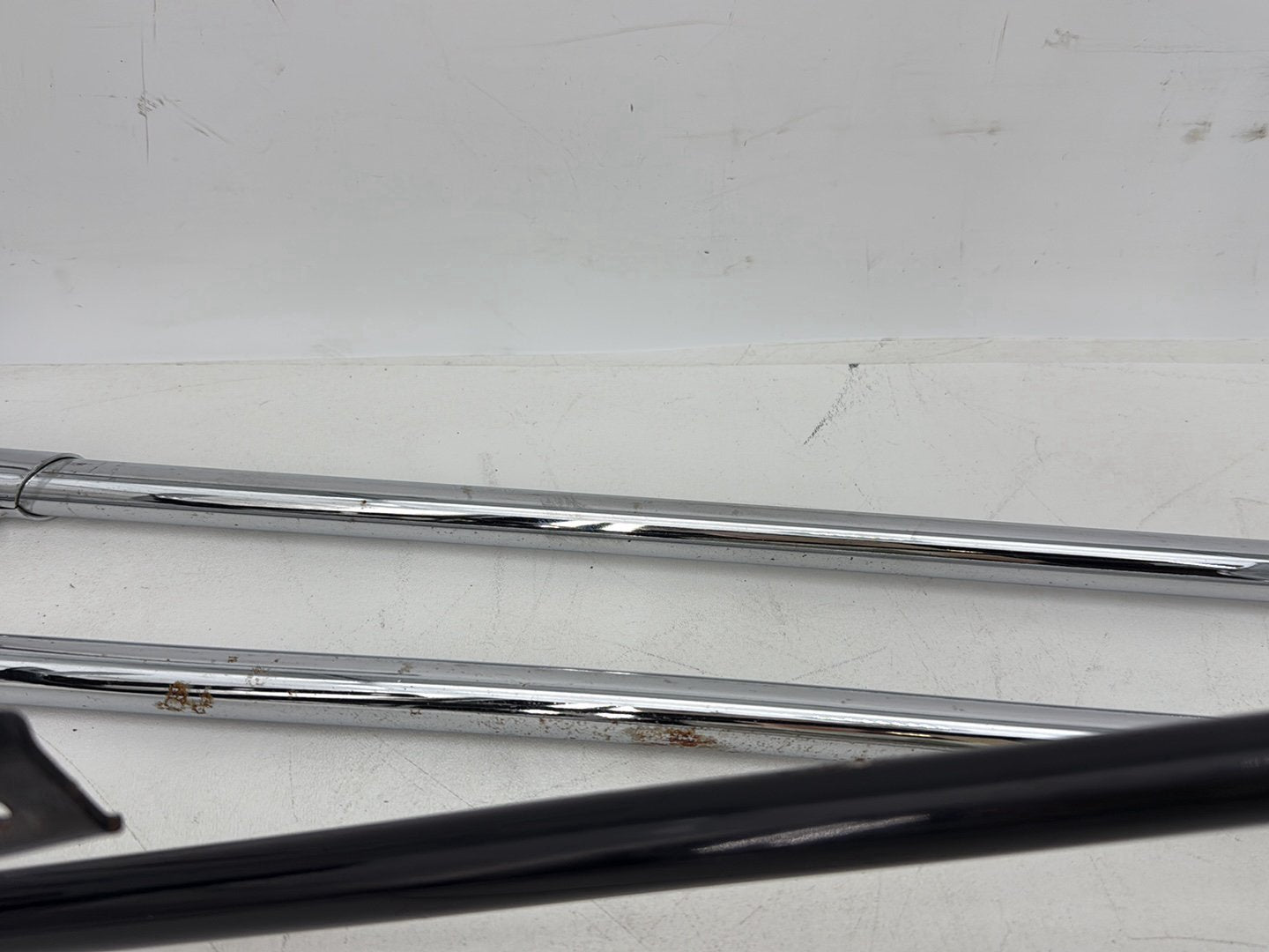 1999 - 2006 Harley-Davidson Touring Electra Glide Ultra Rear Left Right Saddlebag Guard Rails Bar 49193-93