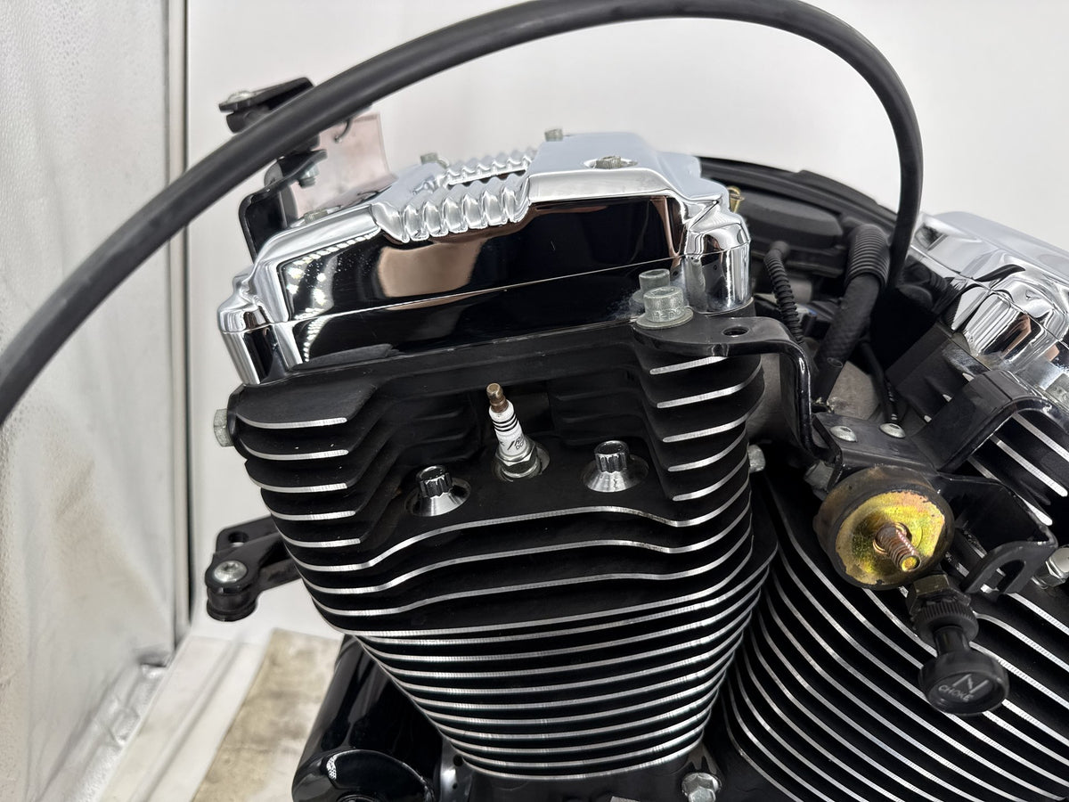 05 Harley Sportster 1200 Custom XL1200C CARB 1200 Engine Motor Transmission 10K