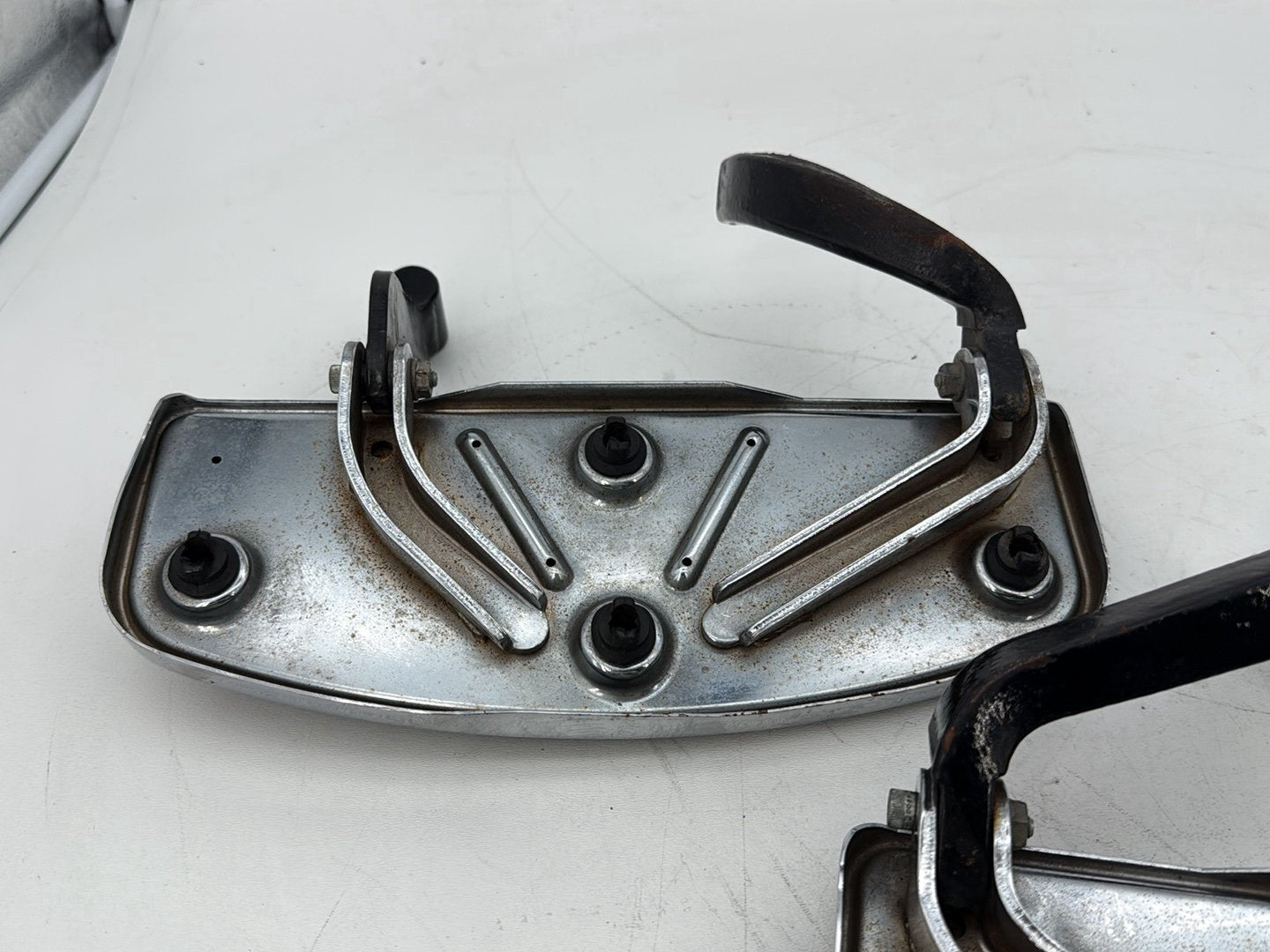 2007 - 2012 Harley-Davidson Touring Electra Glide Ultra Left Right Driver Floorboard Foot Rest 50621-06