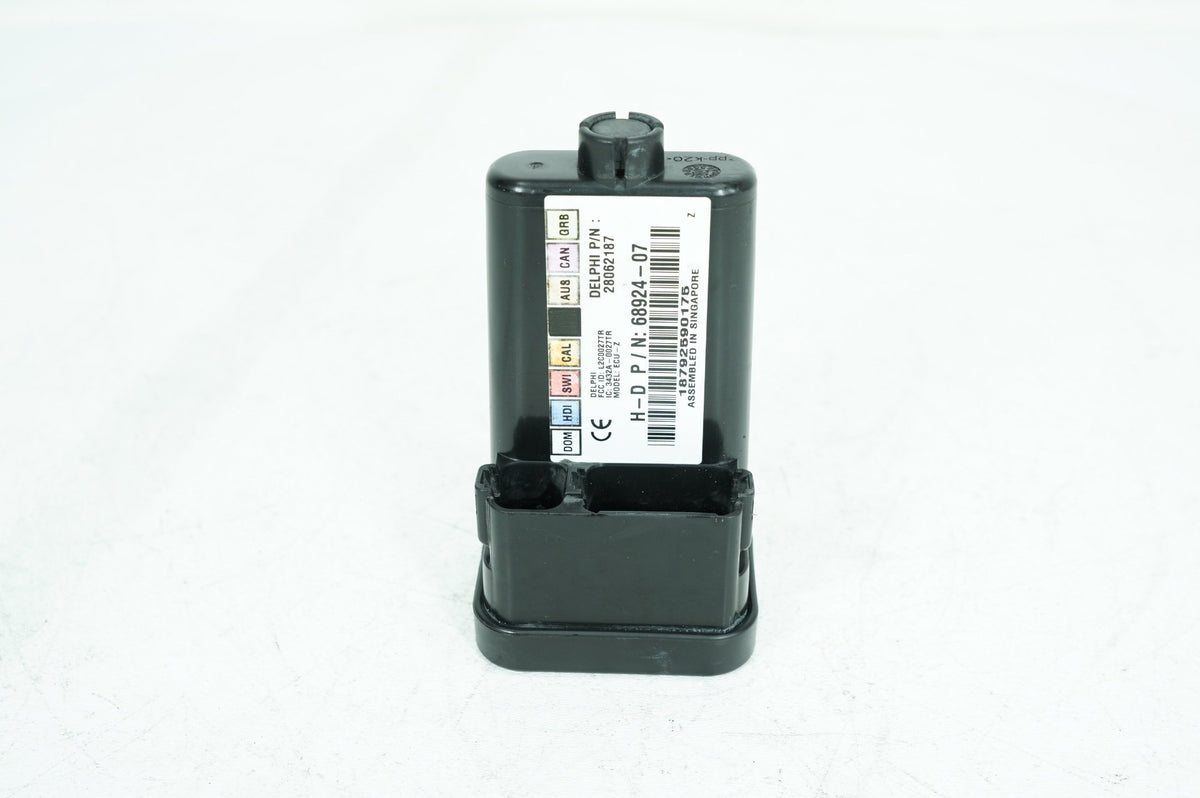 10 Harley Touring FLHTK Electra Glide Ultra OEM Turn Signal Security Module TSSM
