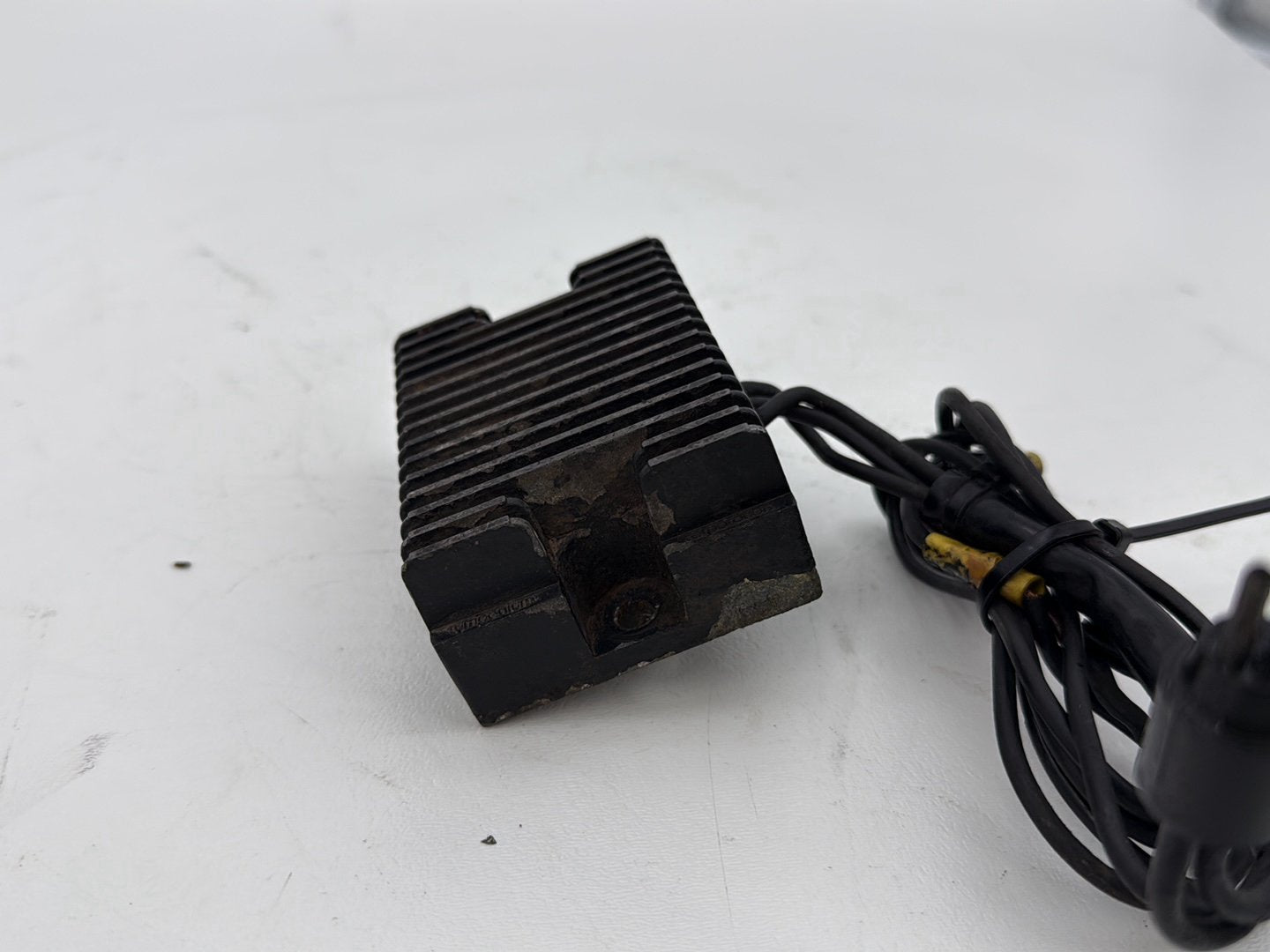 1993 Harley Sportster XLH883H Hugger 883 OEM Voltage Regulator Rectifier