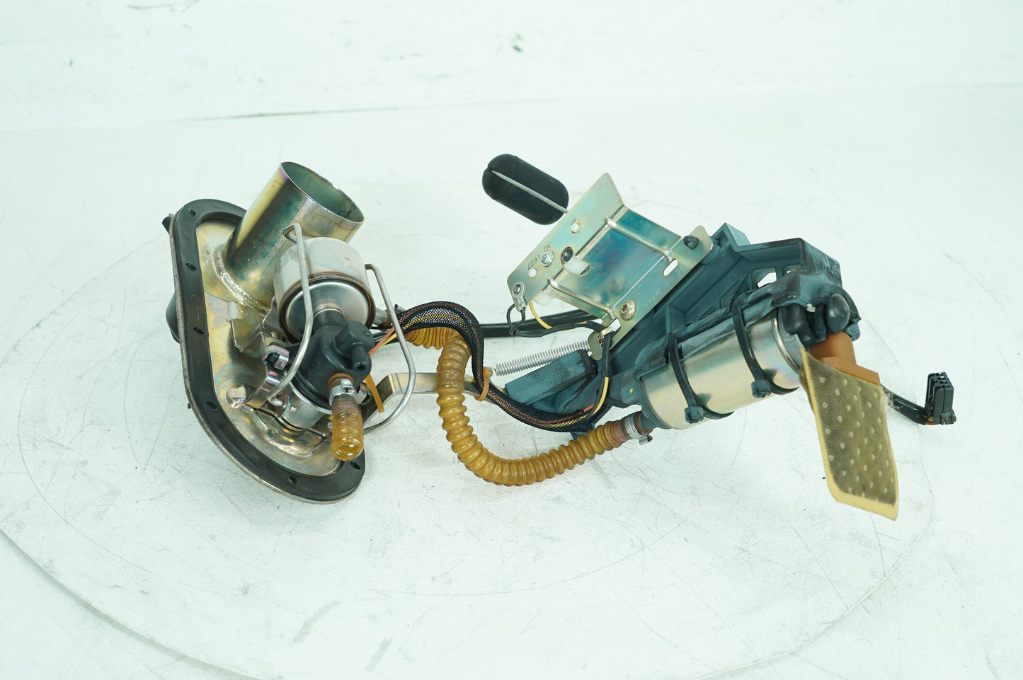 2007 - 2016 Harley-Davidson Touring Police Electra Fuel Pump Gas Gasoline Petrol Sending 62897-01B