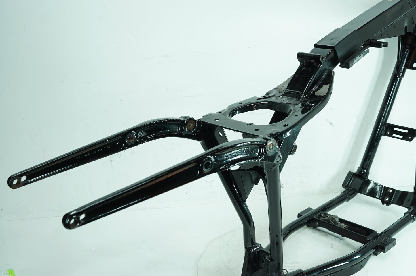 2007 - 2013 Harley-Davidson Dyna Street Bob Body Main Frame Chassis SLVG 47463-06BHP