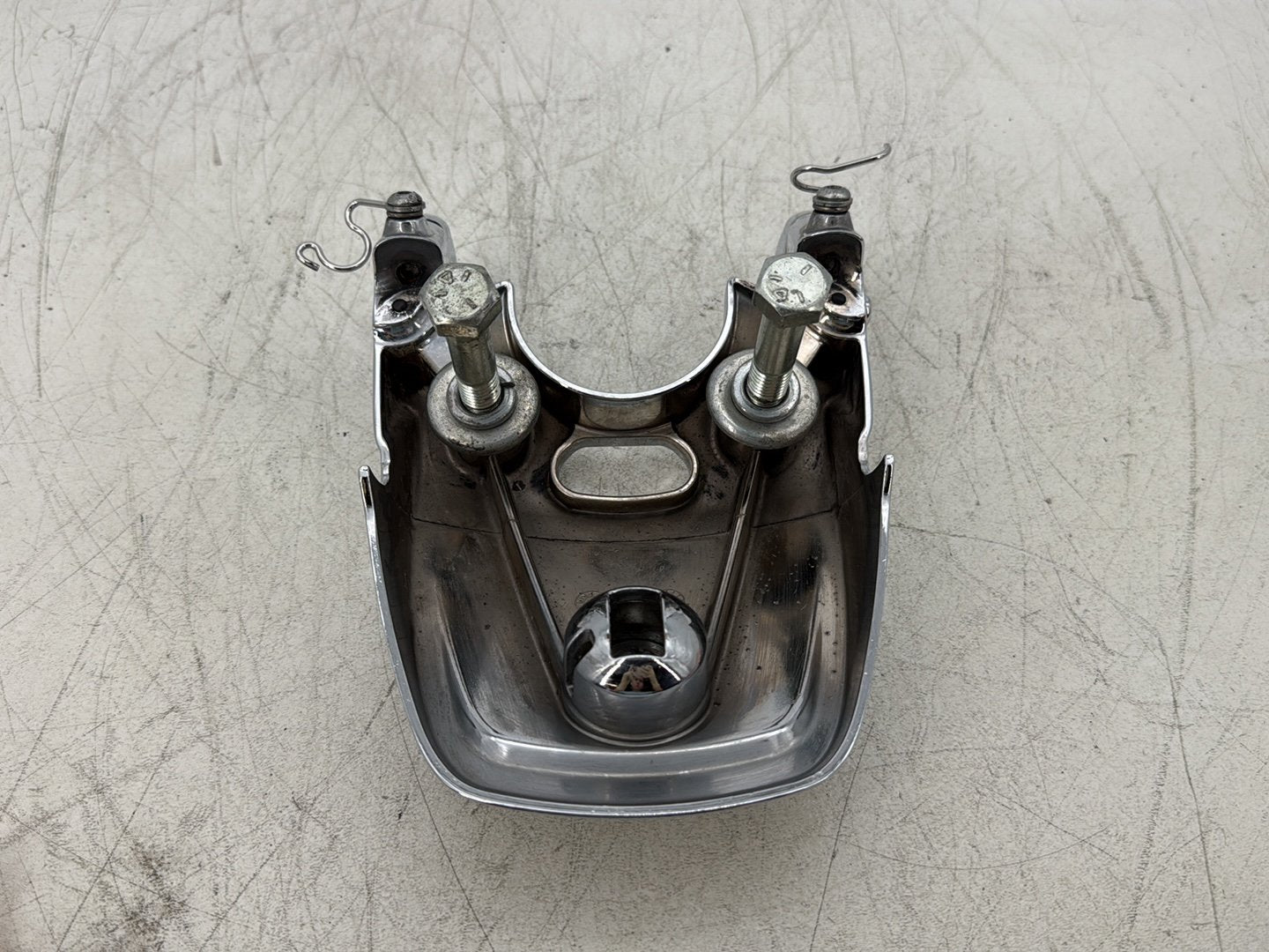 2015 Harley Dyna Low Rider FXDL OEM Front Handlebar Riser Top Clamp Chrome