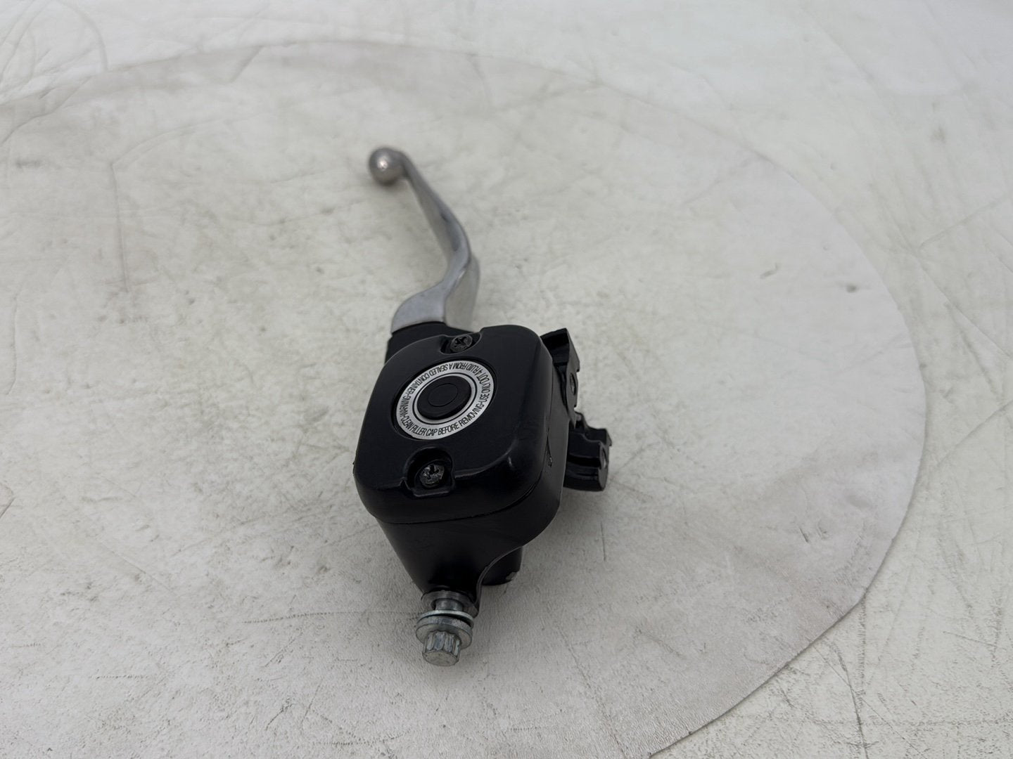 2015 Harley Dyna Low Rider FXDL OEM Front Right Hand Brake Lever Master Cylinder Reservoir