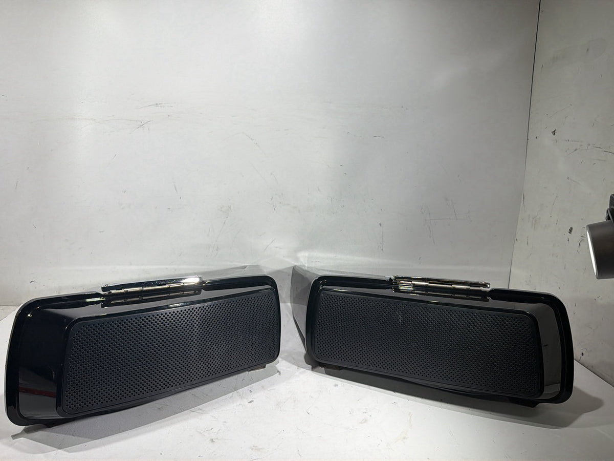 97 Harley Road King Touring Left Right Saddlebags Luggage NOKey & Audio Speakers