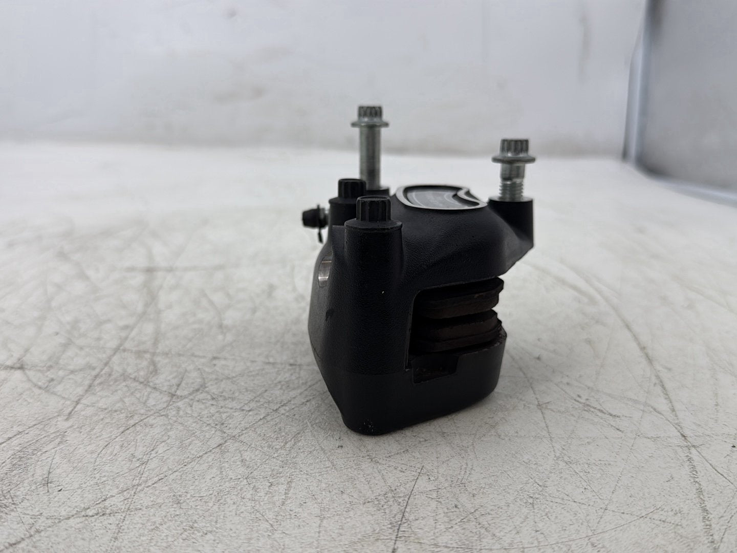 2007 Harley Electra Glide Touring Ultra FLHTCUI OEM Front Right 1 Brake Caliper