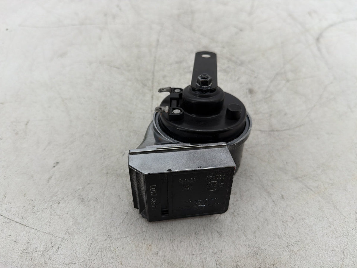 2010 Harley Road King Touring Police OEM Signal Horn Klaxon Beep 69060-90F