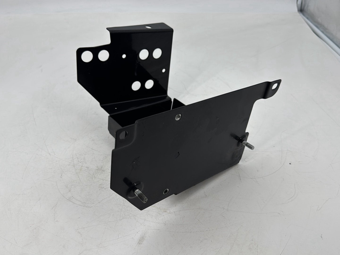 1999 - 2006 Harley-Davidson Touring Electra Glide Classic Battery Tray Bracket Holder Carrier 66281-01