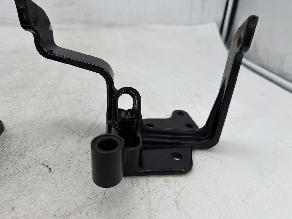 2001 Harley Fat Boy Softail FLSTF OEM Left Right Driver Footpeg Bracket Mounts