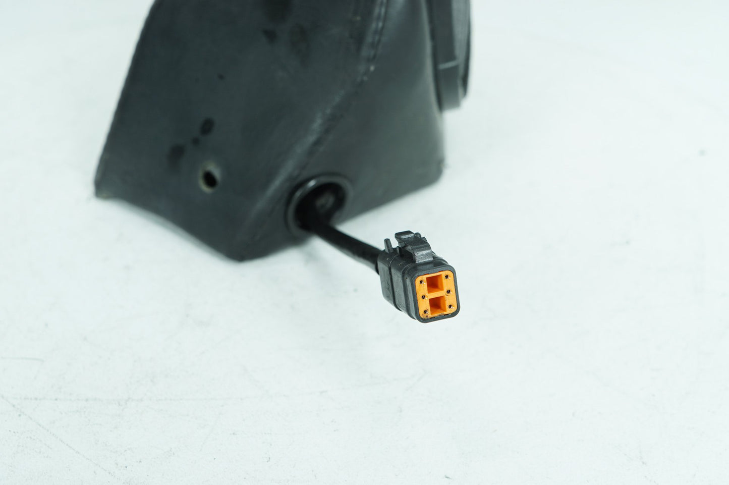 1999 - 2006 Harley-Davidson Touring Electra Ultra Classic Rear Right 1 Audio Sound Speaker 76304-98B